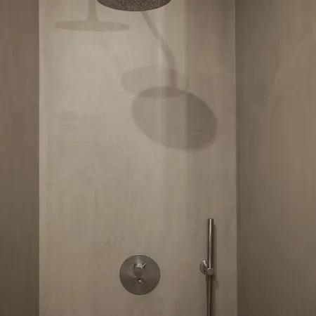 Appartement Modern Flat With Balcony On Rua Flores - 5th *