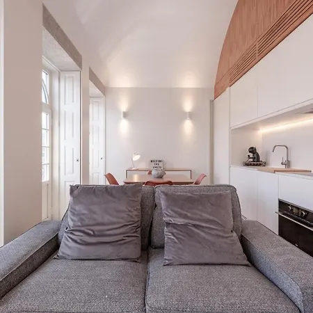 Appartement Modern Flat With Balcony On Rua Flores - 5th